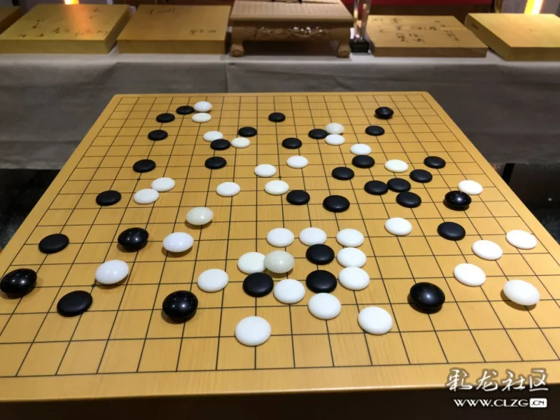 如果不是古镇有个云子棋院,恐怕很多人都不知道昆明还有云子这张文化