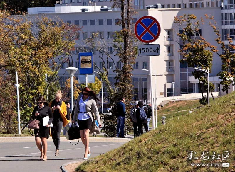 参观俄罗斯海参崴远东联邦大学校园