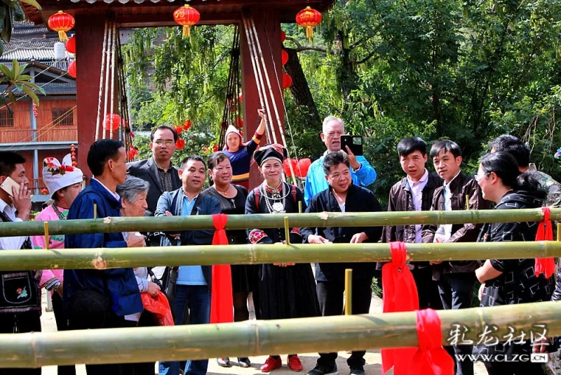 "三月三"花街节探访一个深藏在谷底的千年壮寨!