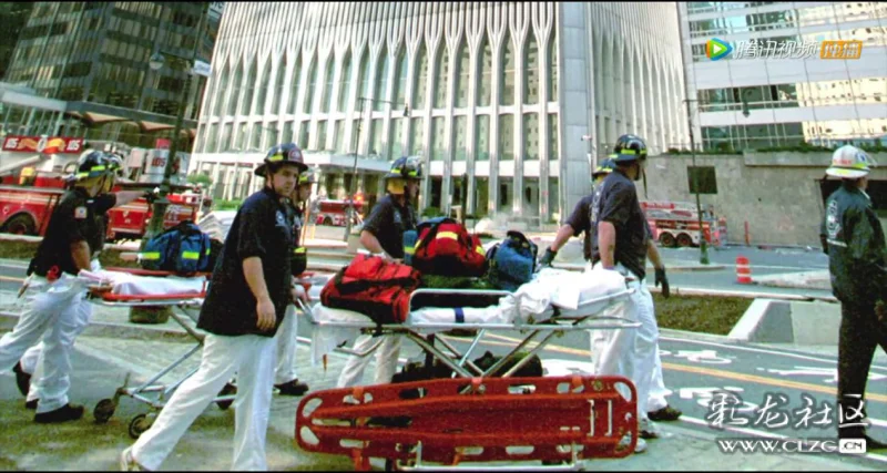 守望世贸——世贸中心10号消防队的"911"故事