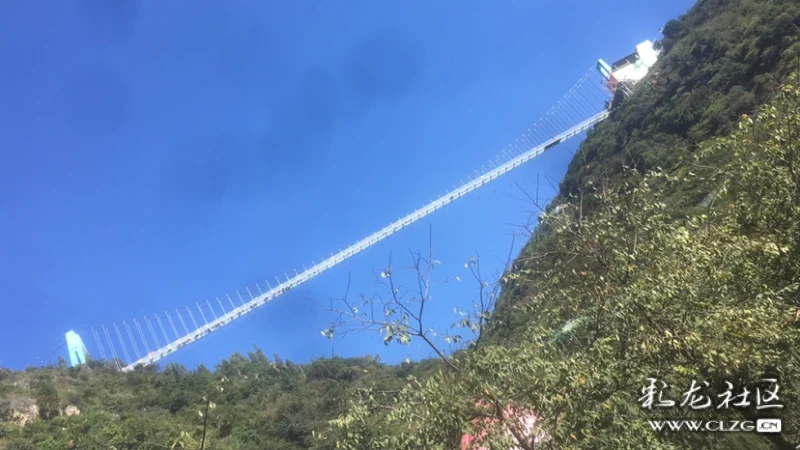 西游洞玻璃栈道
