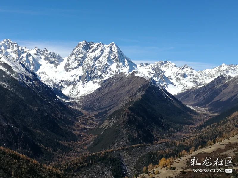 白马雪山"双u型谷"!