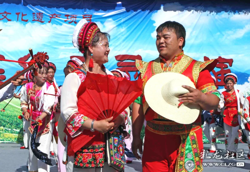 一心做好传承工作,一家四代都会唱大本曲,花柳曲,白族调和跳花树舞