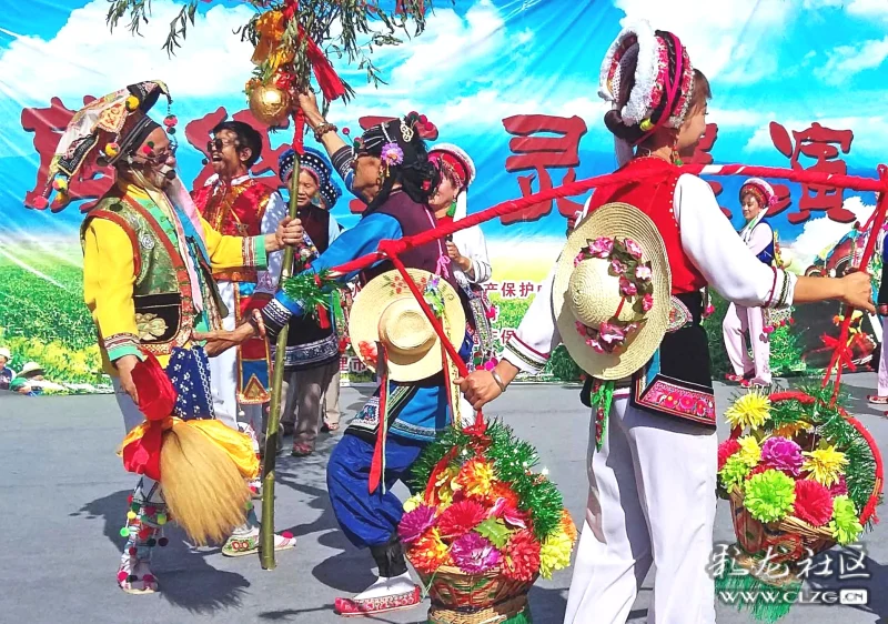 一心做好传承工作,一家四代都会唱大本曲,花柳曲,白族调和跳花树舞