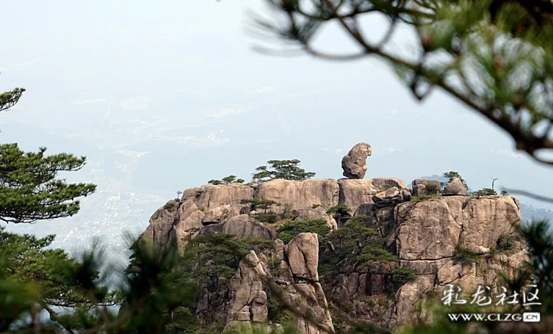 黄山奇石:"梦笔生花","猴子望太平"!