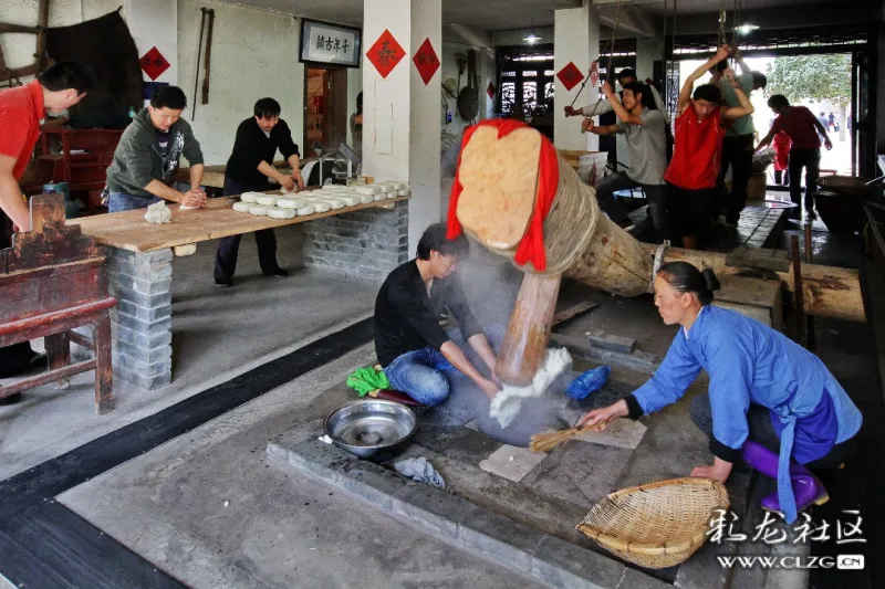 舌尖上的美味"官渡饵块传习馆"制作饵块流程