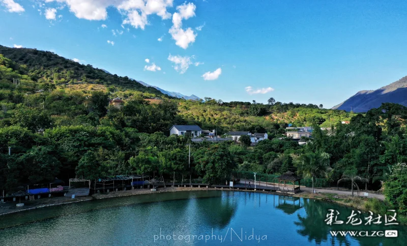 距离保山市区50km的潞江坝白龙潭, 原本不谈美景,只为烤鱼.