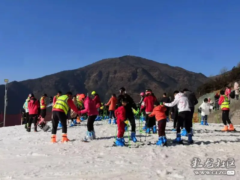 轿子雪山国际滑雪场