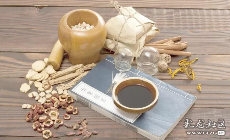 据专家介绍,清肺排毒汤由汉代张仲景所著《伤寒杂病论》中的多个治疗