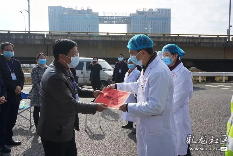官渡区委书记和丽川慰问奋战防疫一线工作人员