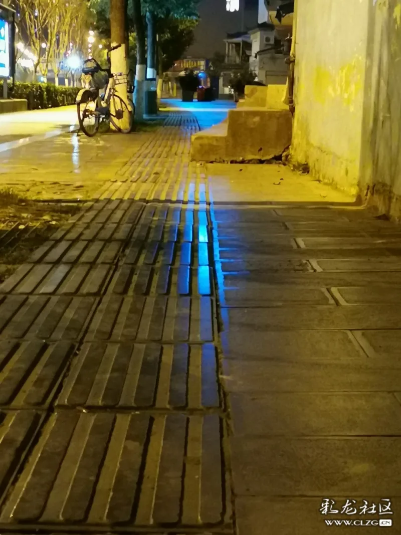 疫情期间的春城夜晚,想念往常熙攘的街道