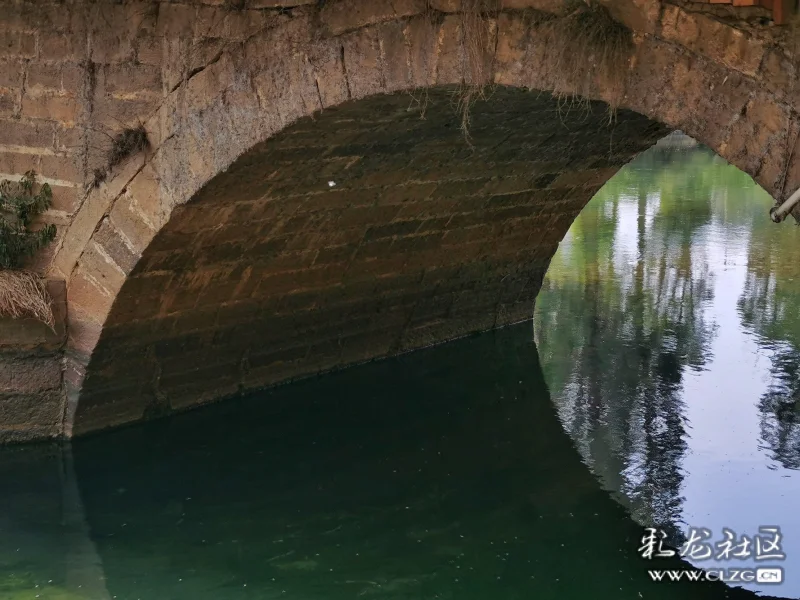 盘龙江上的桥霖雨桥