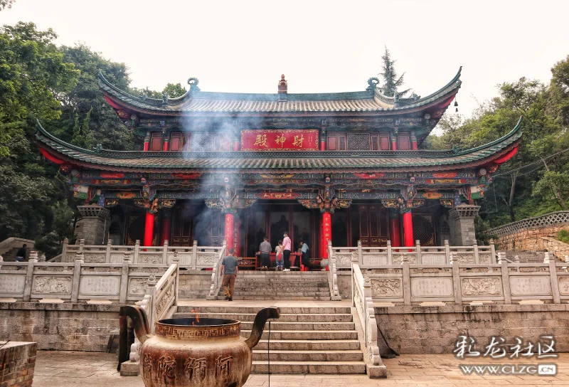 财神殿斗姆阁寺内禅房乐滇胜境清官堂真龙祠观景台看滇池月牙井药师殿