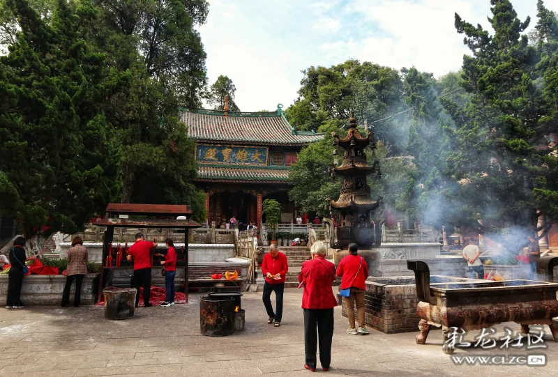 大雄宝殿念佛堂罗汉堂盘龙祖师真身宝殿财神殿斗姆阁寺内禅房乐滇胜境