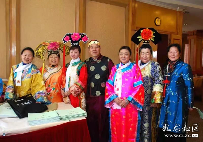 定居云南的满族即将迎来一年一度的满族颁金节祝族胞吉祥如意
