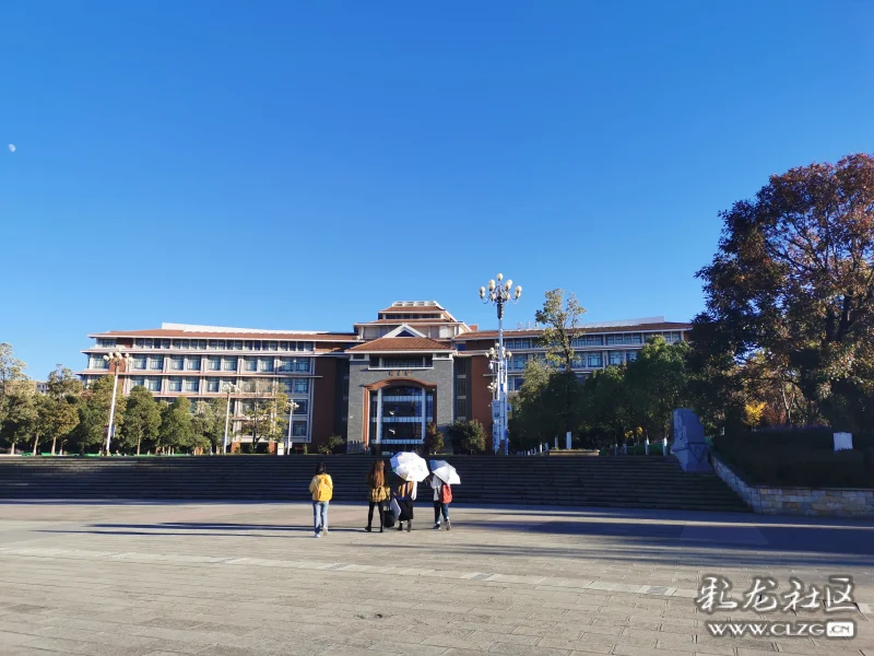 云南民族大学