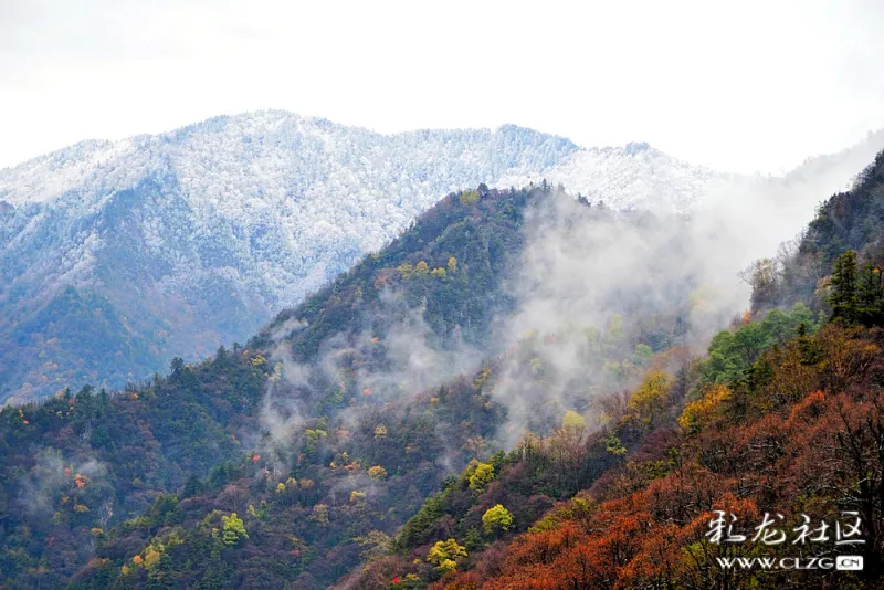 陕西行航拍秦岭山脉最高峰太白峰中国南北方的分界岭