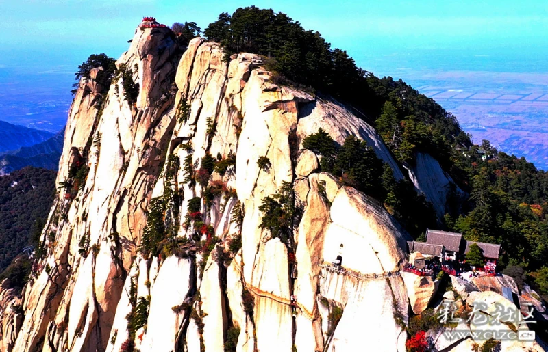 航拍:南峰长空栈道.