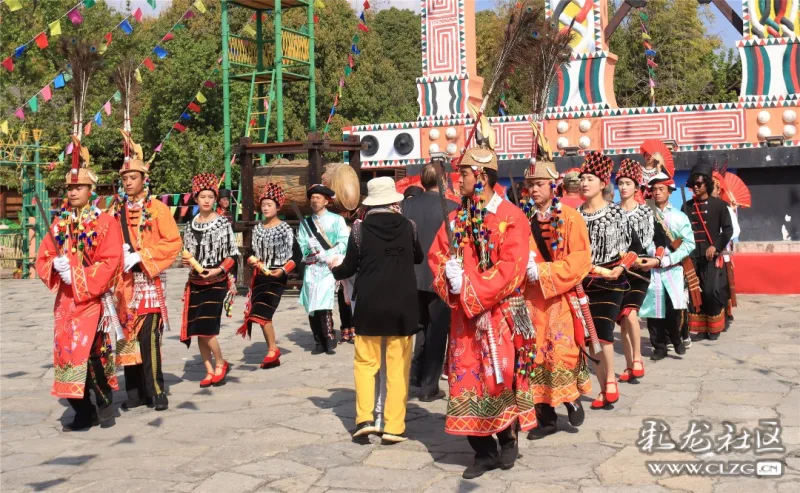 20121年 牛年春节云南民族村的景颇族目瑙纵歌节(一)