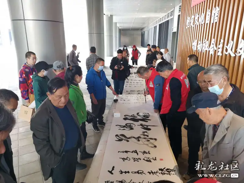 安宁市书协百幅书法百米长卷庆祝建党100周年