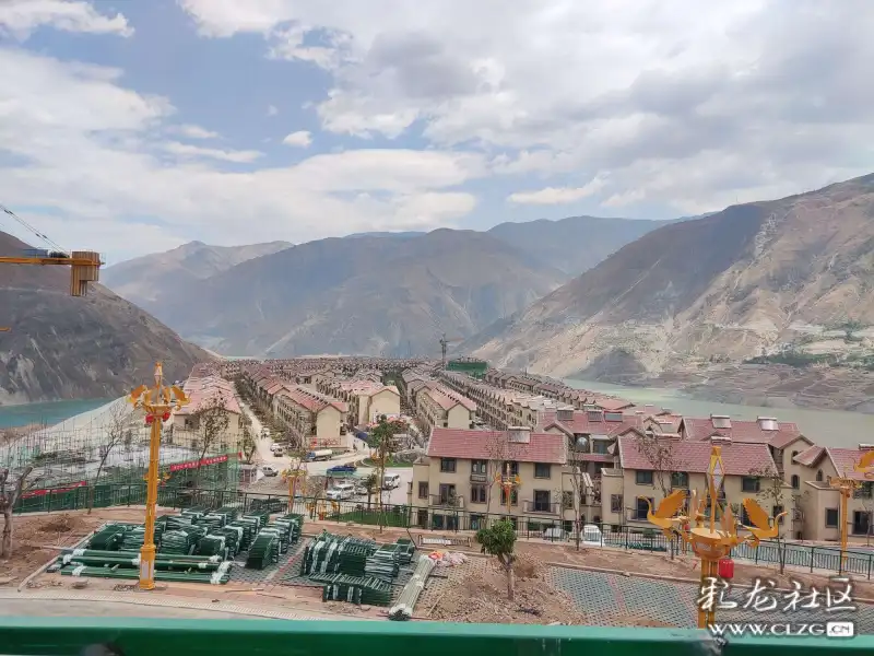 直挂云帆济沧海—白鹤滩水电站东川库区移民搬迁纪实"三江环抱,金沙