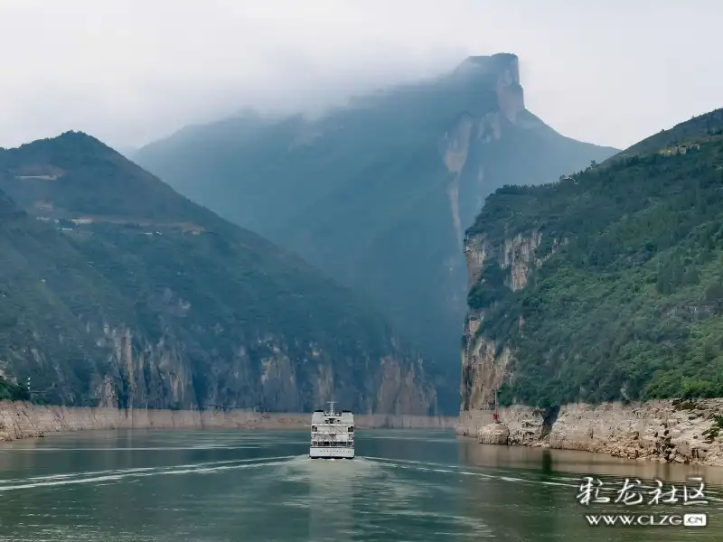 长江三峡之首瞿塘峡