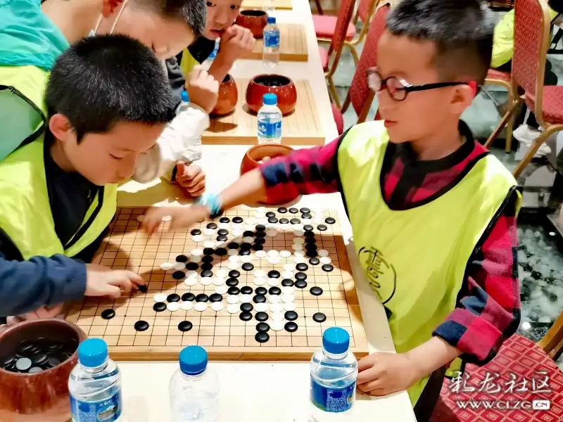 第三季遇见唯美官渡之四十六端午期间云子棋院举行百人围棋赛暨名人
