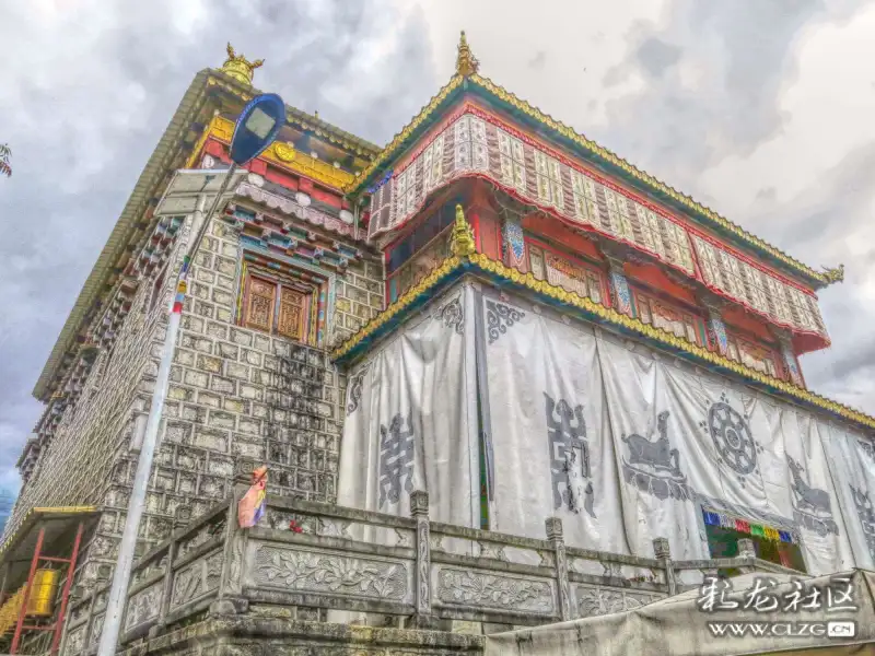 即是具有三百年历史的普化寺…普化寺位于云南省怒江州贡山县丙中洛乡