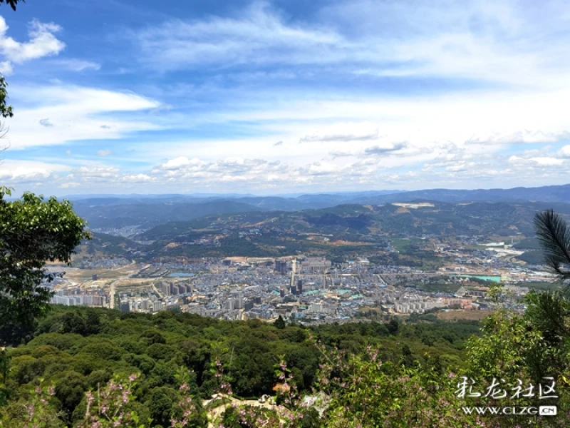 武定狮山山脚繁花似锦山间童话世界山顶玉湖如镜