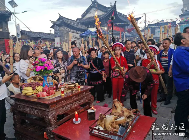 火把节是云南白族,彝族等少数民族的传统节日,有着深厚的地缘