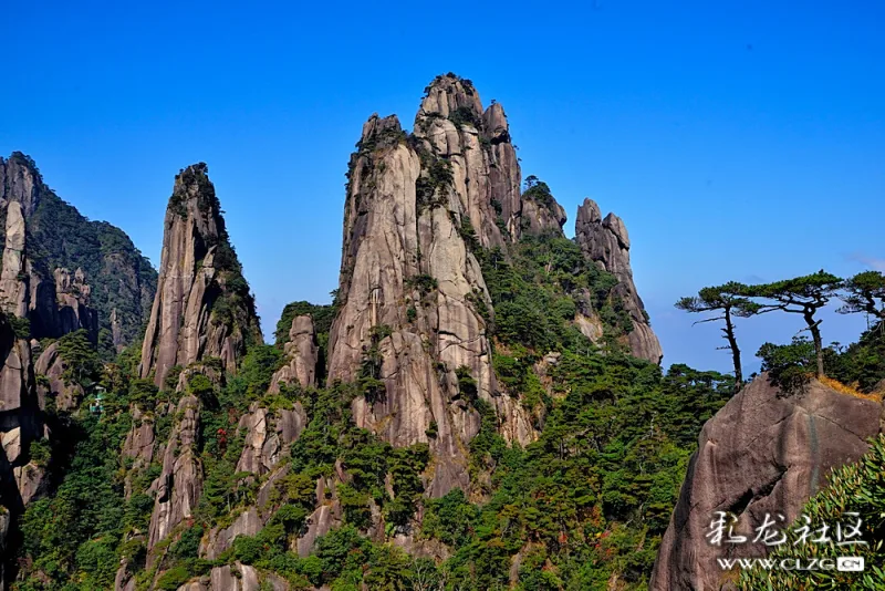 玉女开怀为江西省上饶市三清山十大美绝胜景之一,玉女开怀是三清山至