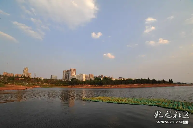 安宁市宁湖景色