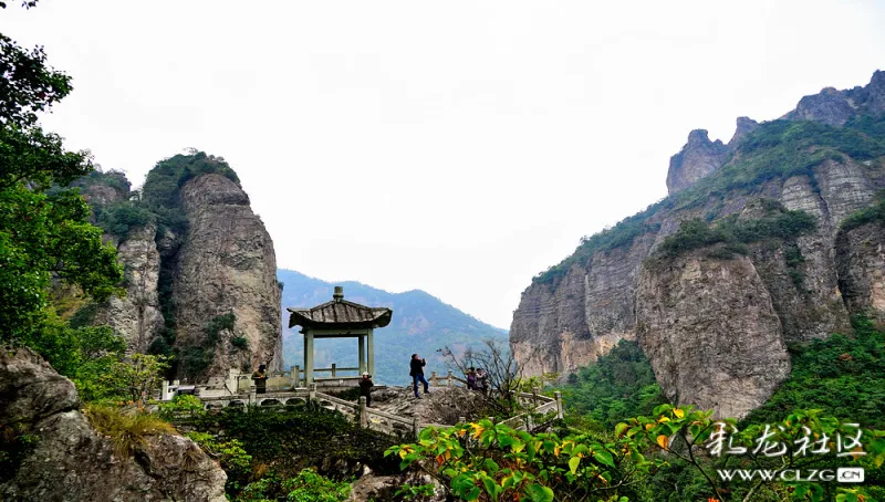 雁荡山三绝之一灵峰合掌峰双笋峰