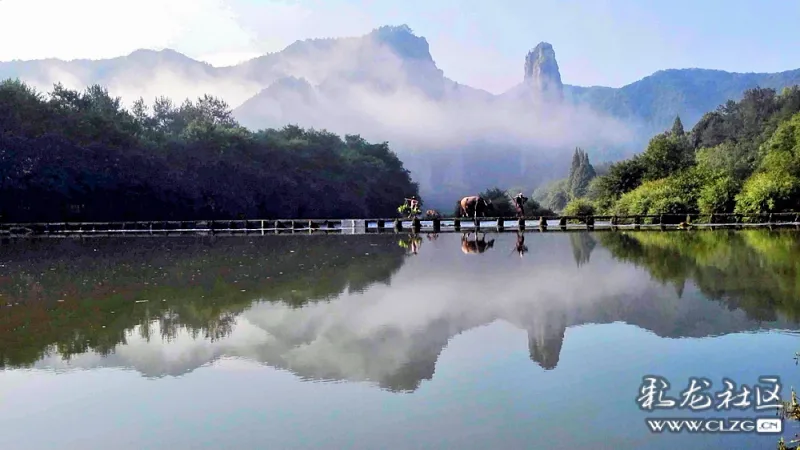 浙江丽水仙都仙堤朱潭山