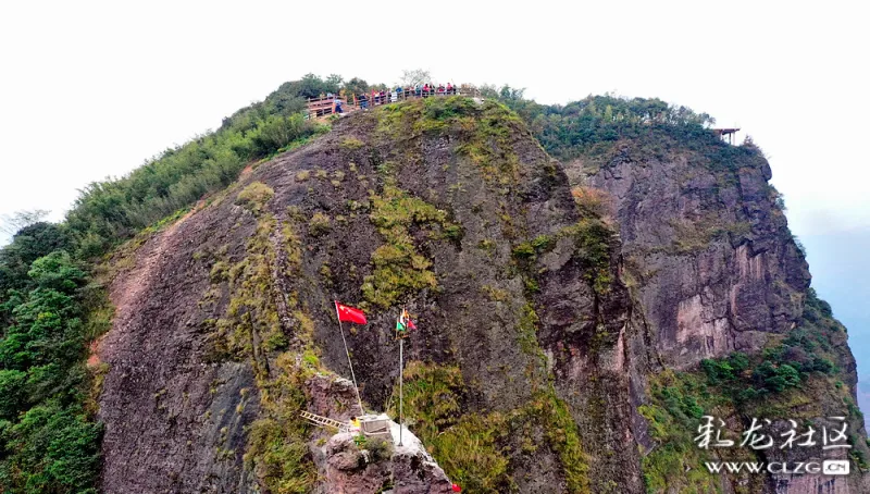 湖南崀山八角寨"群螺观天"风景蔚然大观!