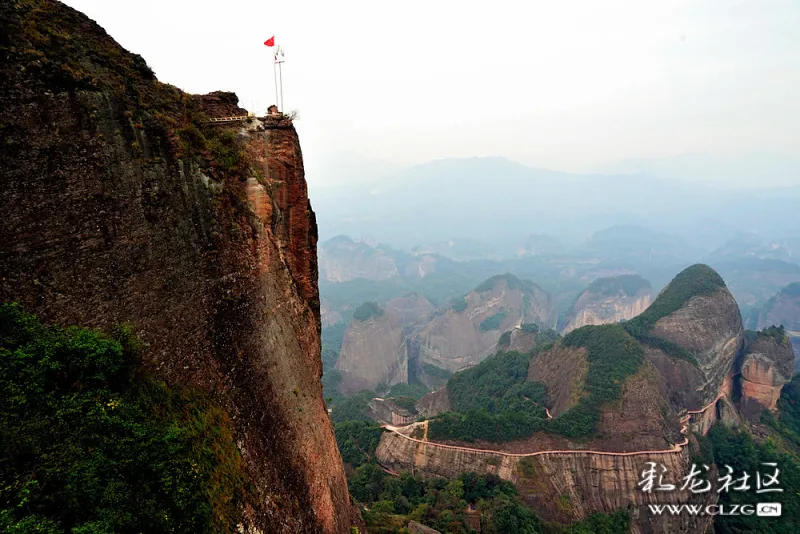 湖南崀山八角寨"群螺观天"风景蔚然大观!