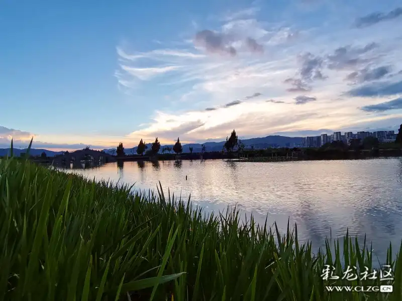 草海湿地晚霞美