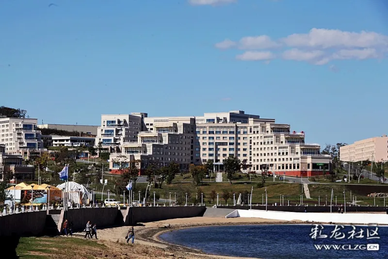 參觀俄羅斯海參崴遠東聯邦大學校園!-彩龍社區