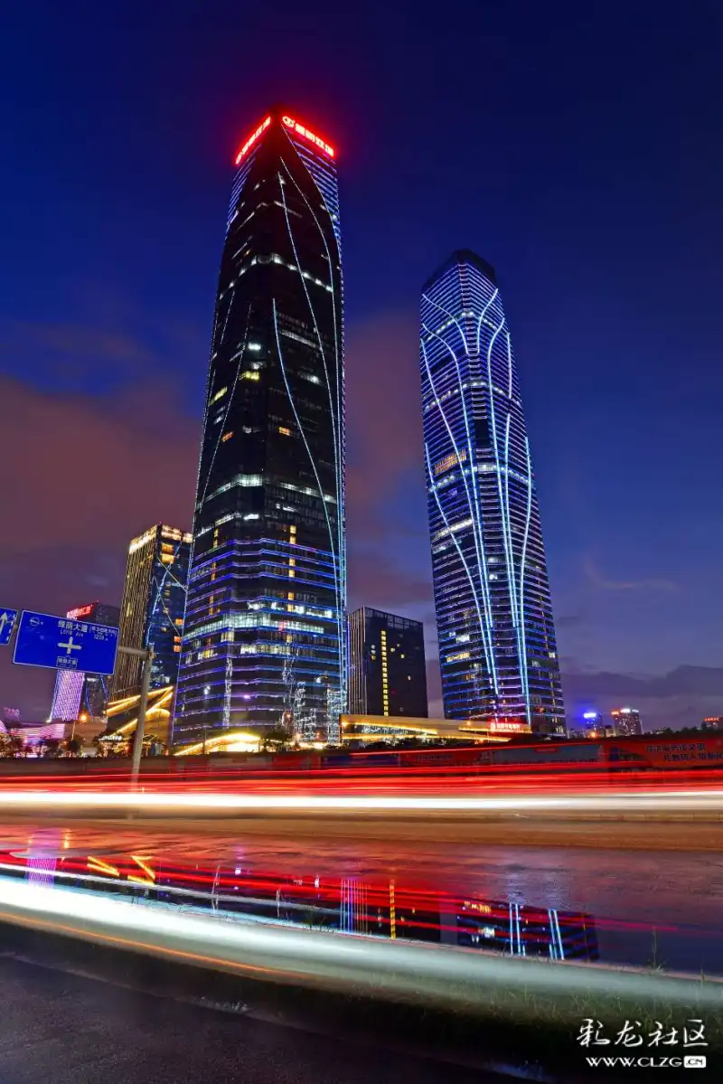 万达昆明双塔夜影