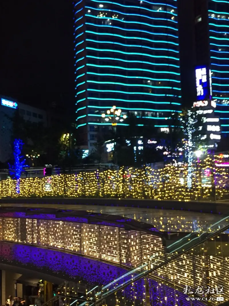 发现云南之美同德广场夜景一角