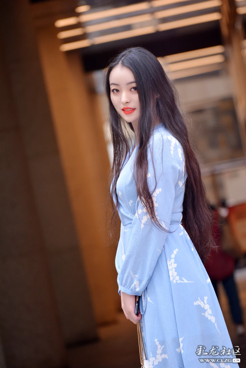 街拍从重庆来的美女