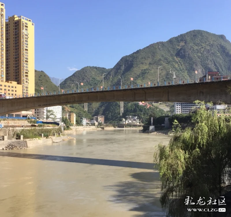 怒江州泸水县六库镇风景一角020202020202和谐塔灵山寺