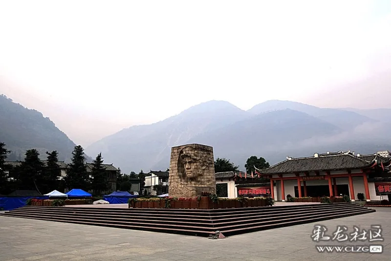 槍林彈雨,以摧枯拉朽之勢,迅速北渡強渡成功,殲滅國民黨第二十四守敵