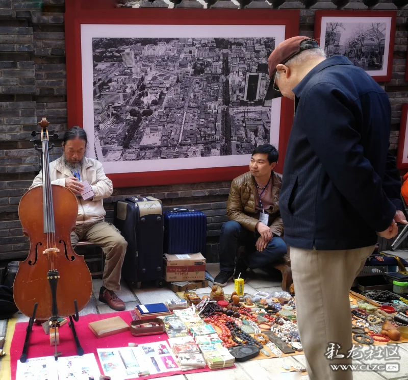 昆明老街周末跳蚤市场