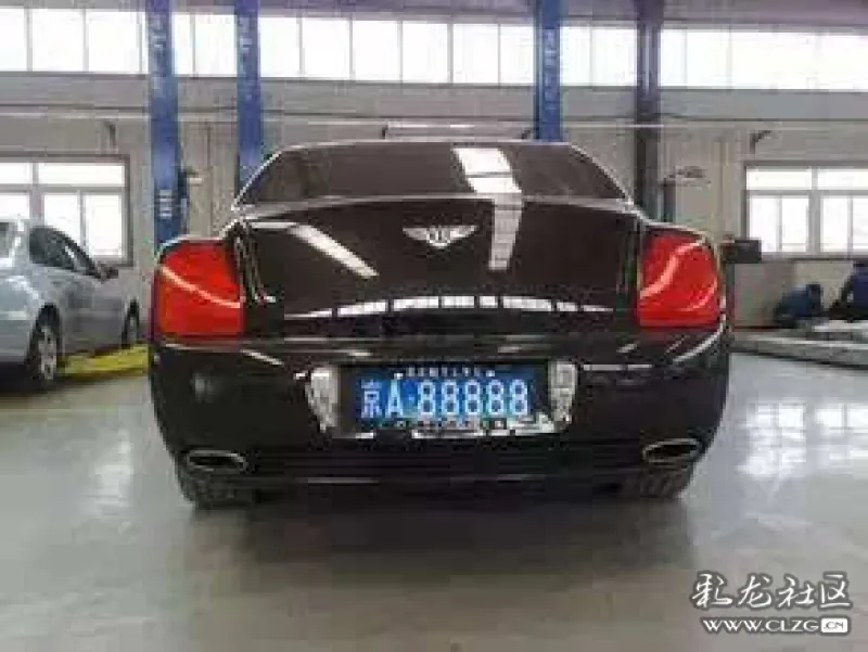 下班路上看见这辆奔驰云a88888上回见到的那辆算什么