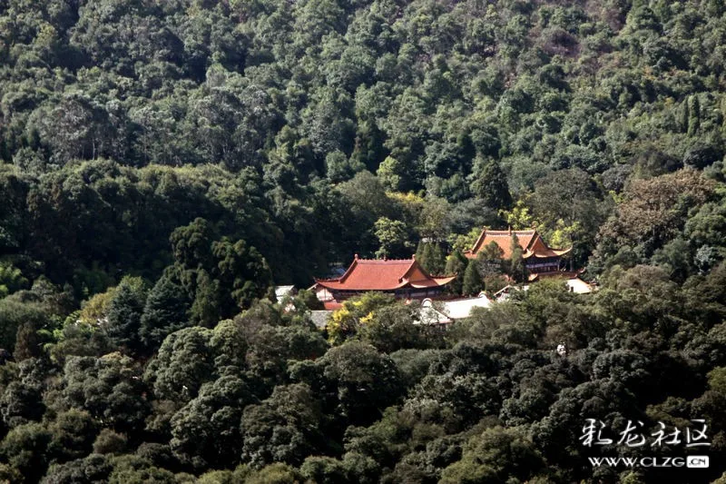 航拍深山古刹雅寺