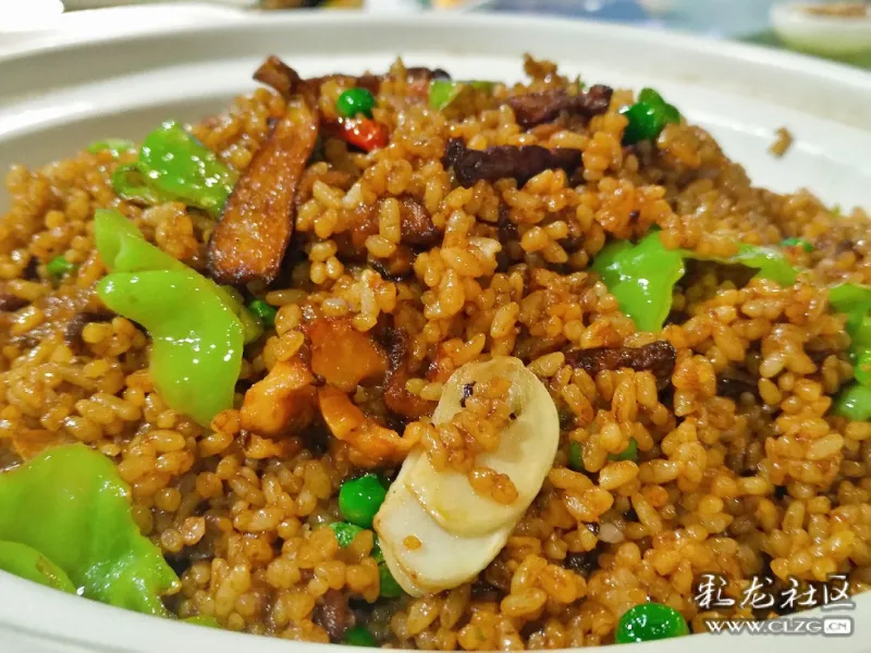 诱人的牛肝菌炒饭.保证食客品可以尝到最佳的美味!