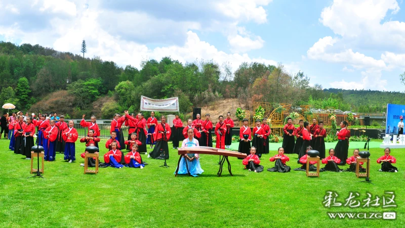 《离骚》诵读在端午