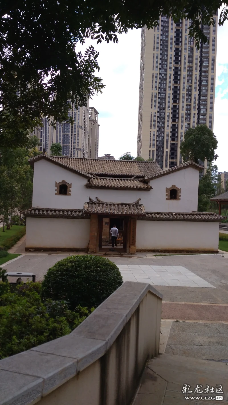 俊发城闻一多公园