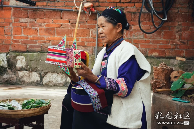 彝族撒尼火草衣